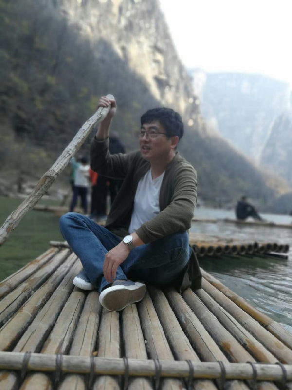 风被吹走了的第二张照片--河南蓝颜知己交友网