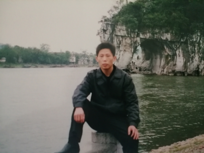 庸人自扰的第一张照片--河南蓝颜知己交友网