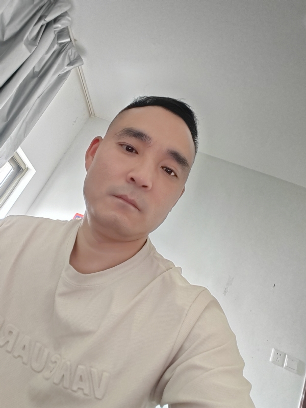 小锋的第一张照片--河南蓝颜知己交友网